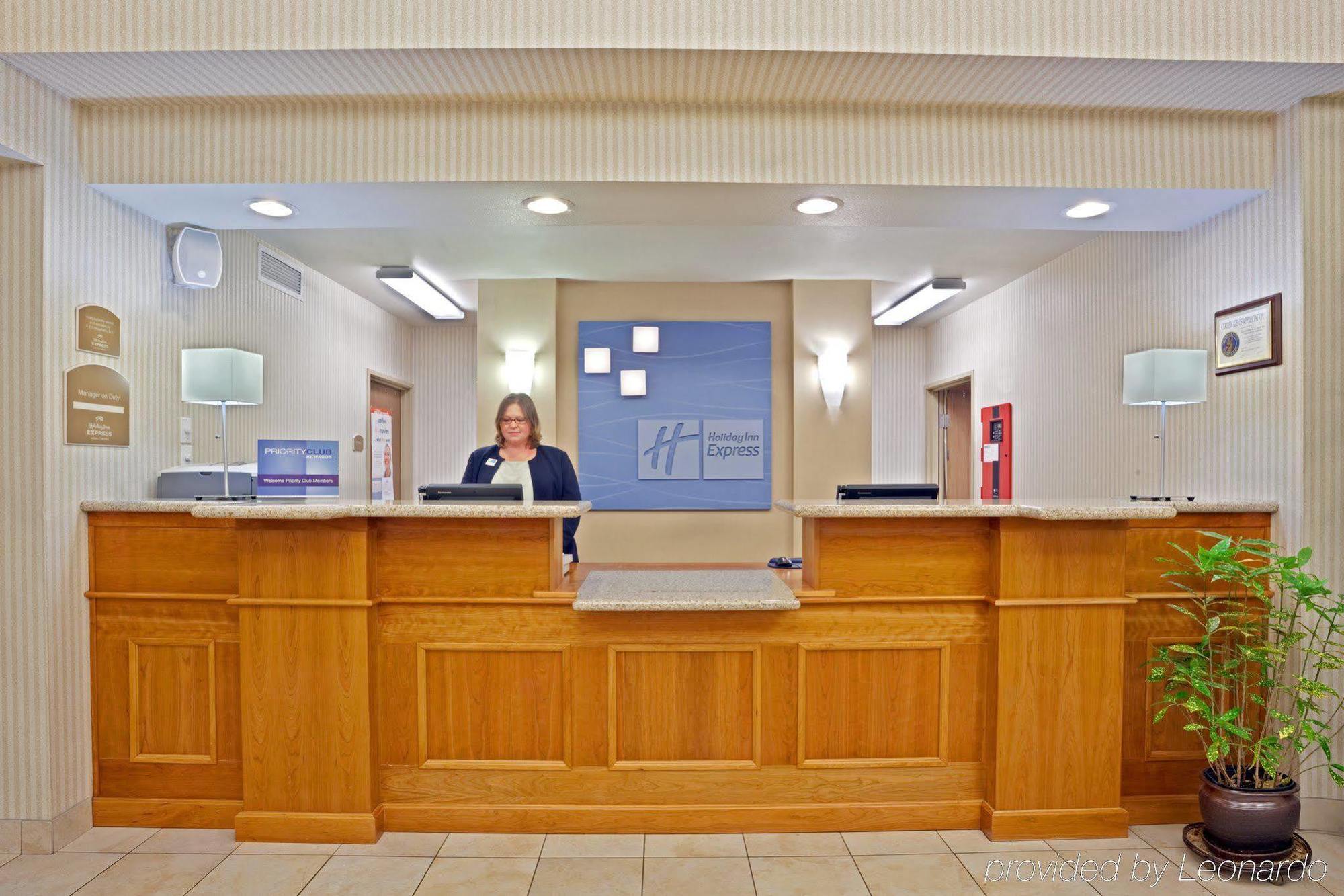 Holiday Inn Express & Suites Lacey - Olympia By Ihg Экстерьер фото