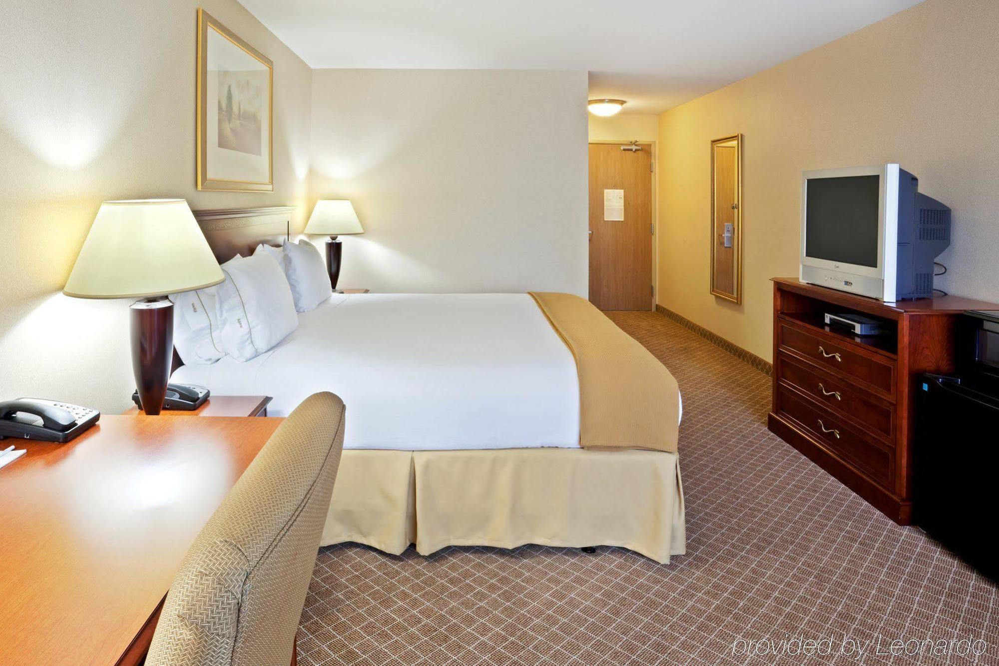 Holiday Inn Express & Suites Lacey - Olympia By Ihg Номер фото